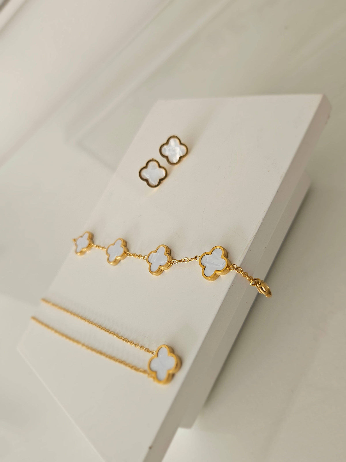 White Mother of Pearl Clover Jewellery Set - Bracelet, Necklace or Stud Earrings