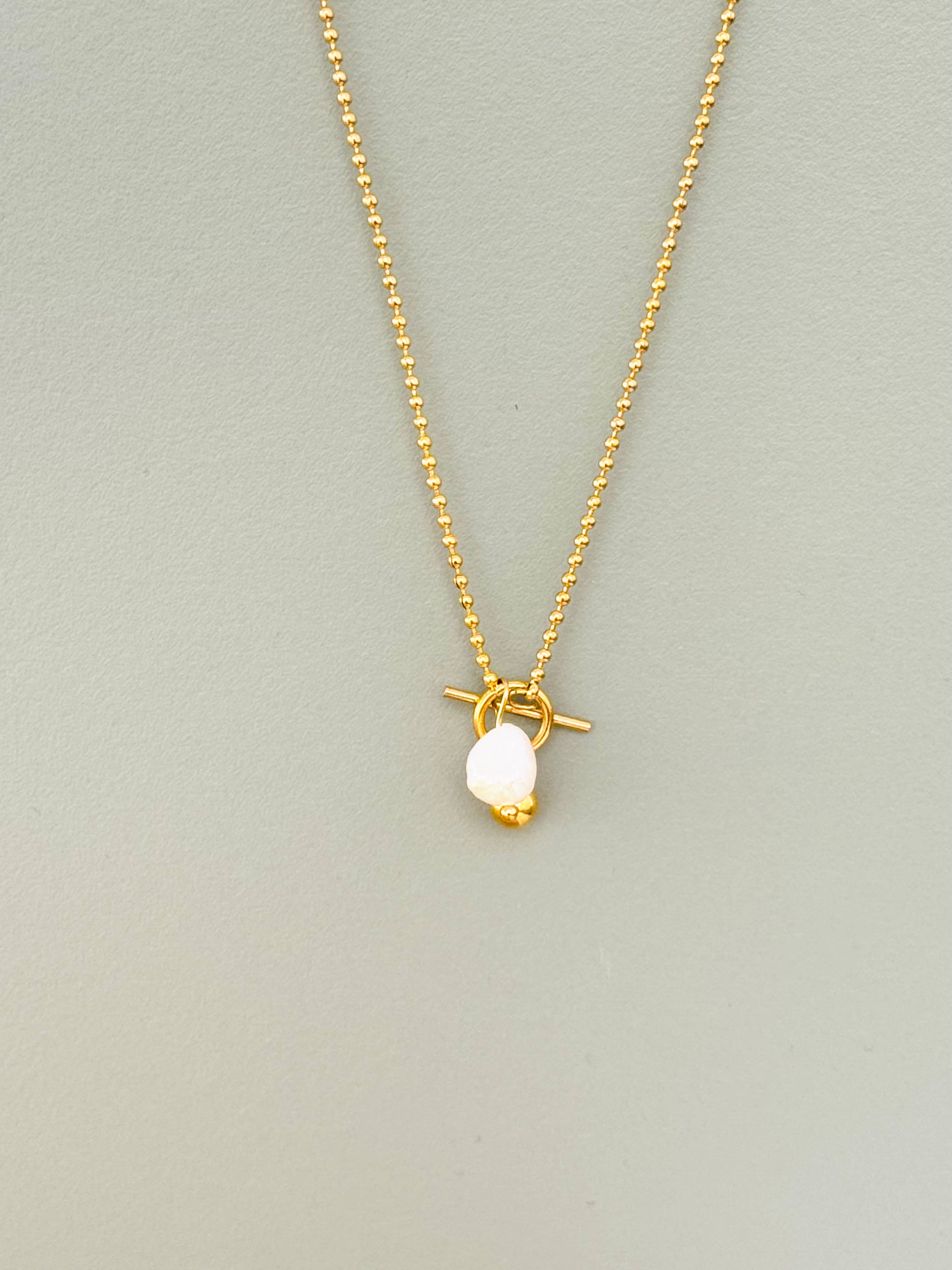 Irma Charm Necklace w Pearl