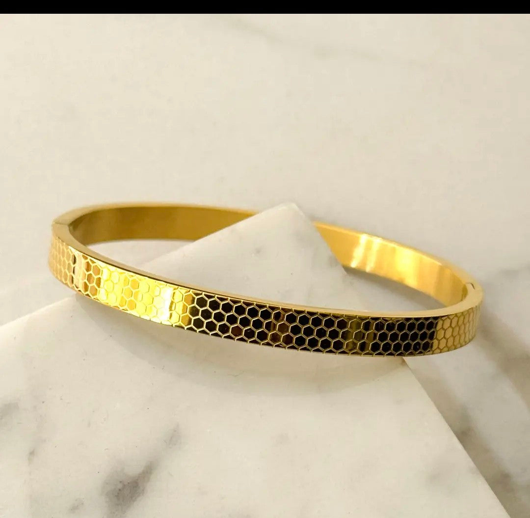Honey comb bracelet